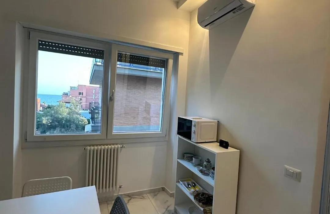 Al Porto Di Roma B&B-1